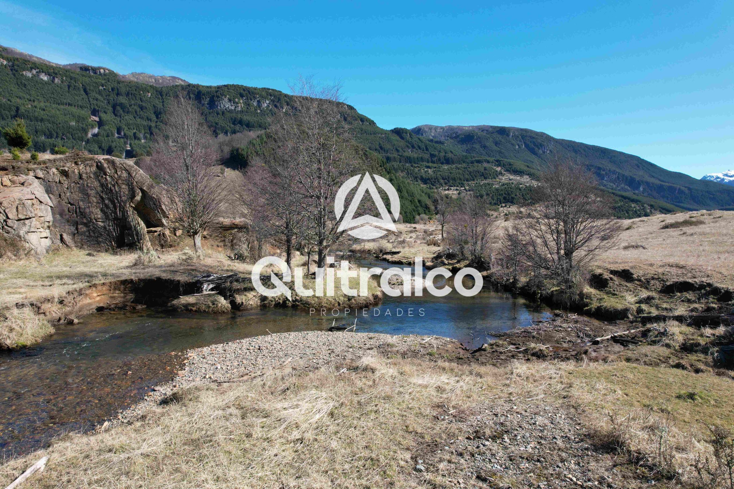 Propiedad Estero Sonia Villa Mañihuales – praderas despejadas en Aysén